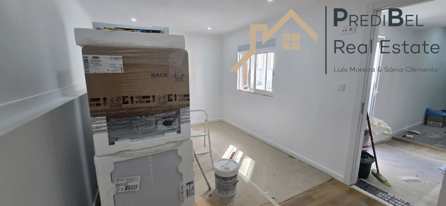 Apartamento T3 para Venda em Águas Livres Foto 20