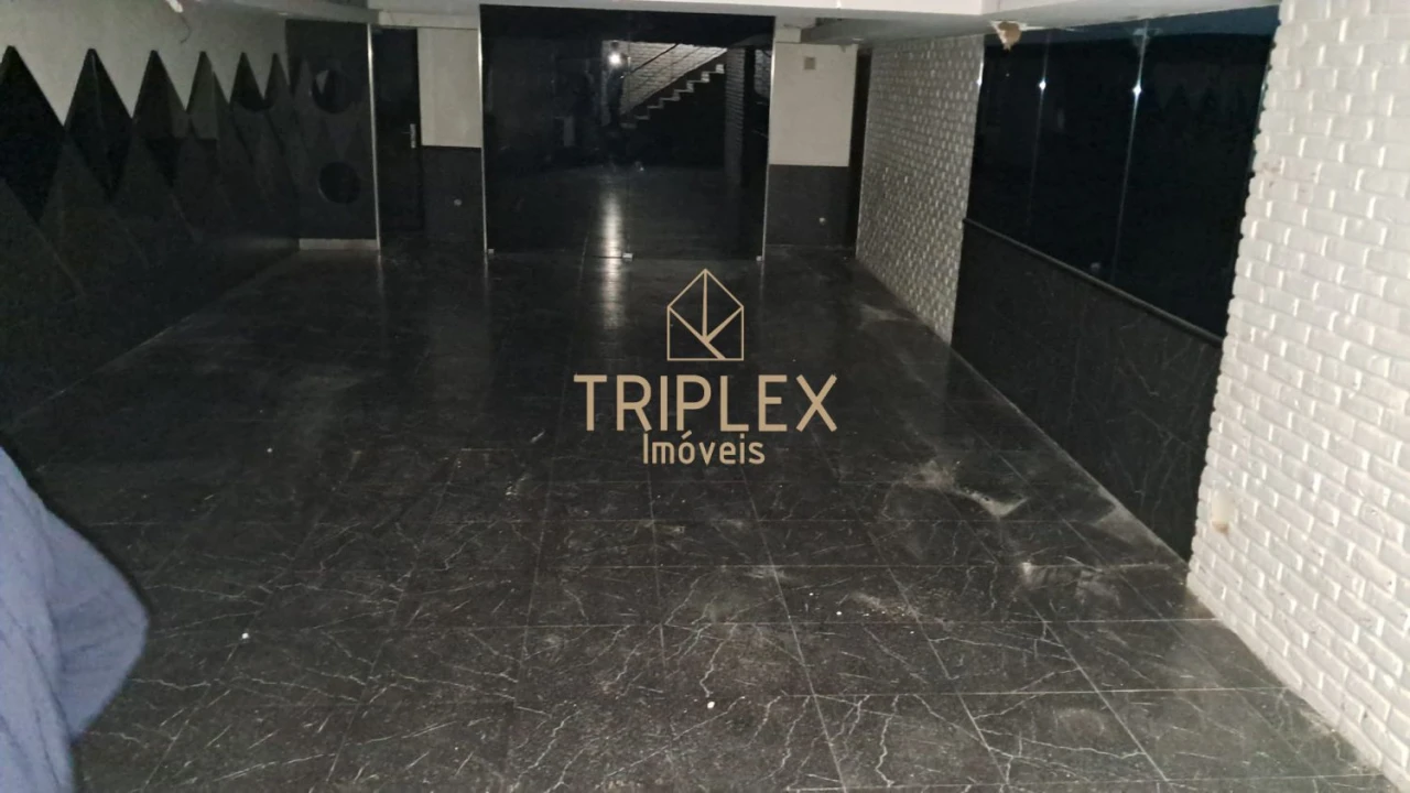 Loja para Arrendamento em Pedrouços Foto 13