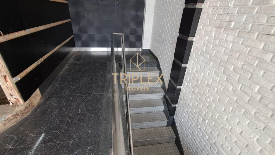 Loja para Arrendamento em Pedrouços Foto 11