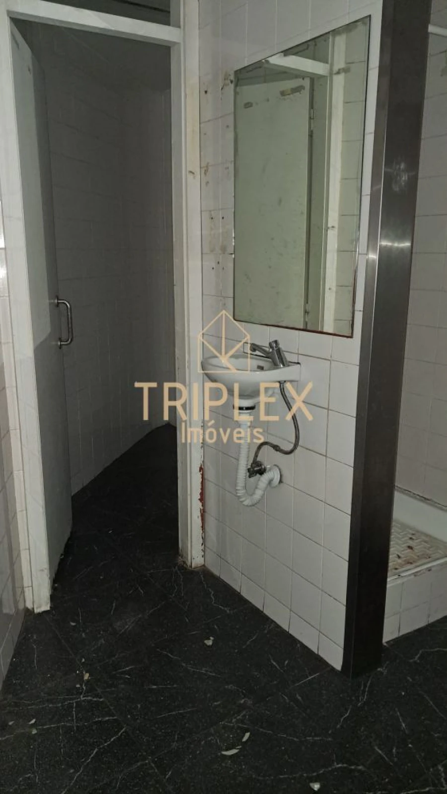 Loja para Arrendamento em Pedrouços Foto 19