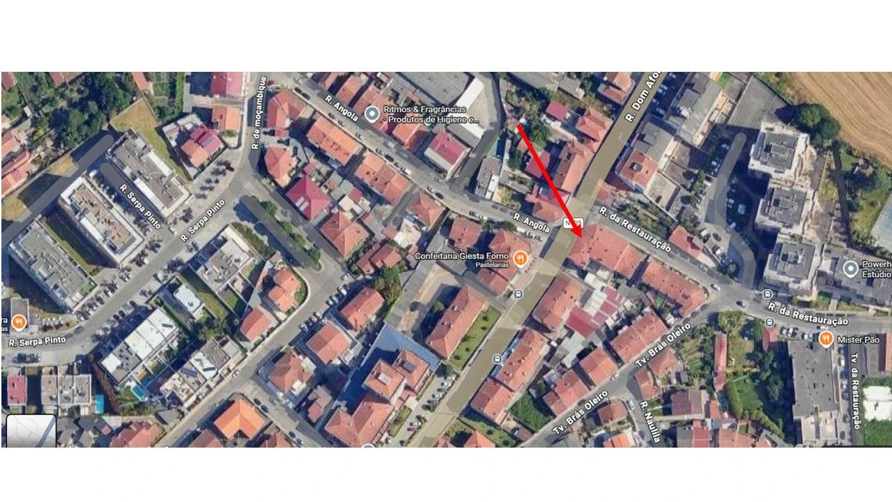 Loja para Arrendamento em Pedrouços Foto 29