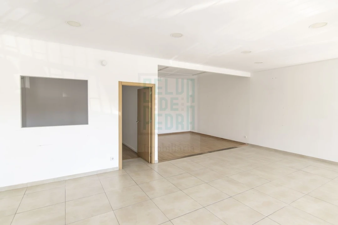 Loja para Venda em Rio Tinto Foto 10