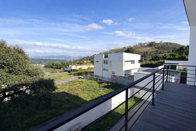 Moradia T3 para Venda em Valongo Foto 43