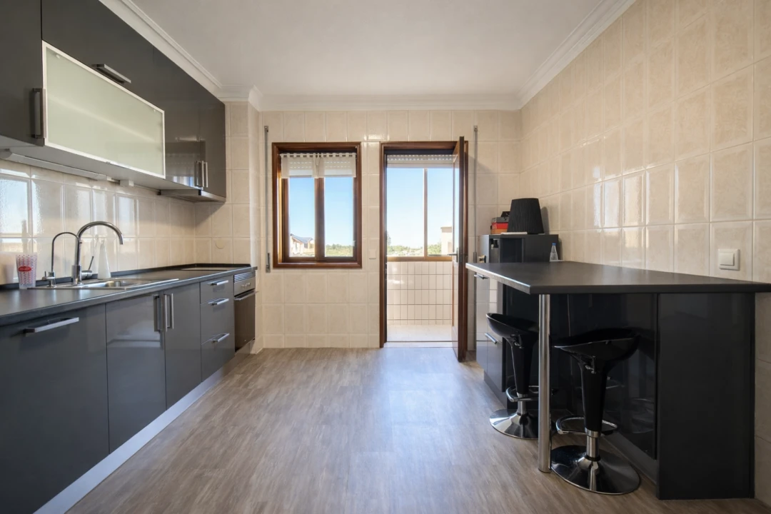 Apartamento T2 para Venda em Nogueira e Silva Escura Foto 2