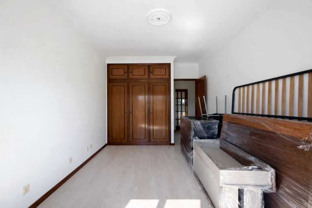 Apartamento T2 para Venda em Nogueira e Silva Escura Foto 17