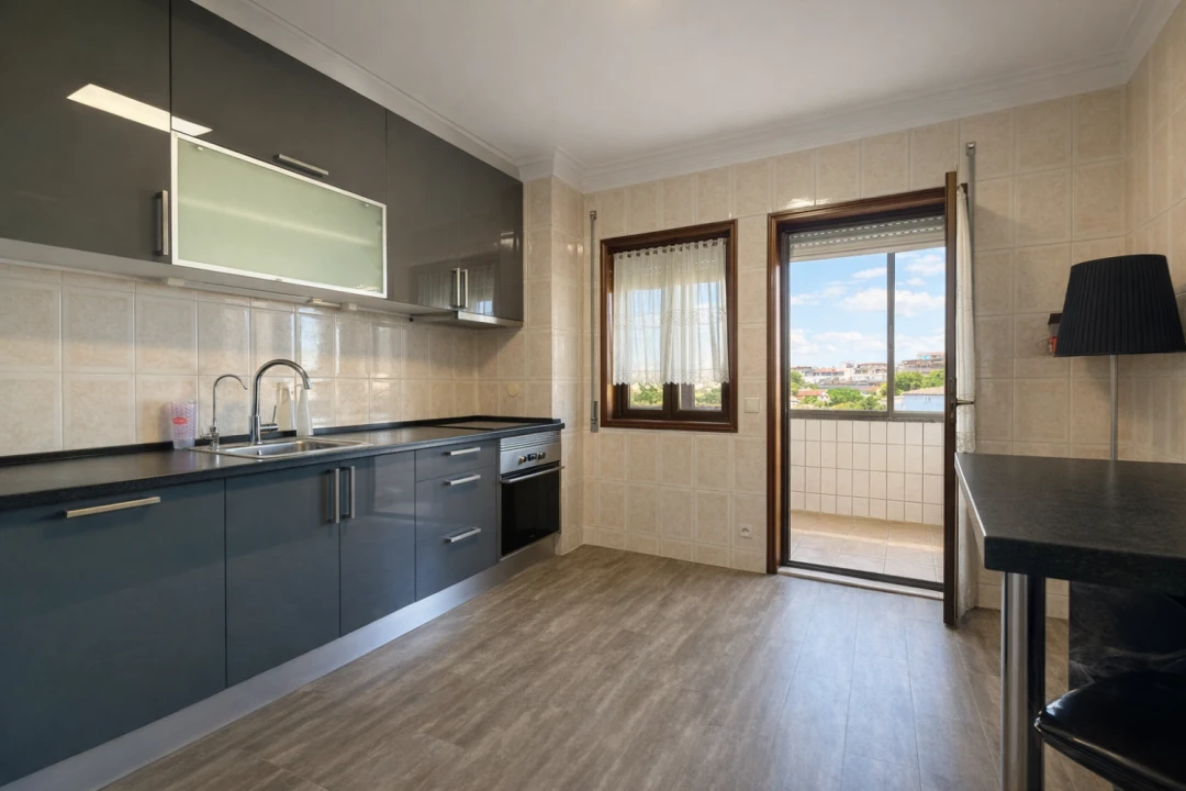 Apartamento T2 para Venda em Nogueira e Silva Escura Foto 1