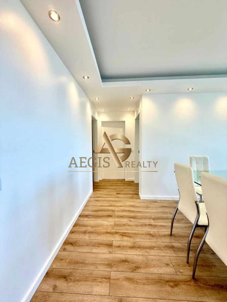 Apartamento T2 para Venda em Caniço Foto 11