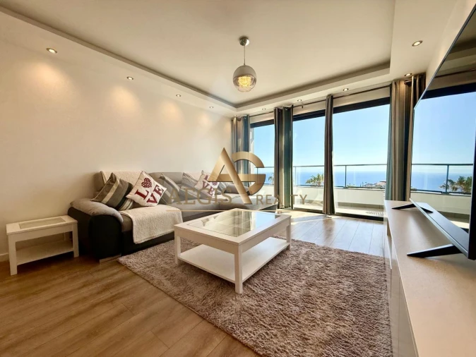Apartamento T2 para Venda em Caniço Foto 2