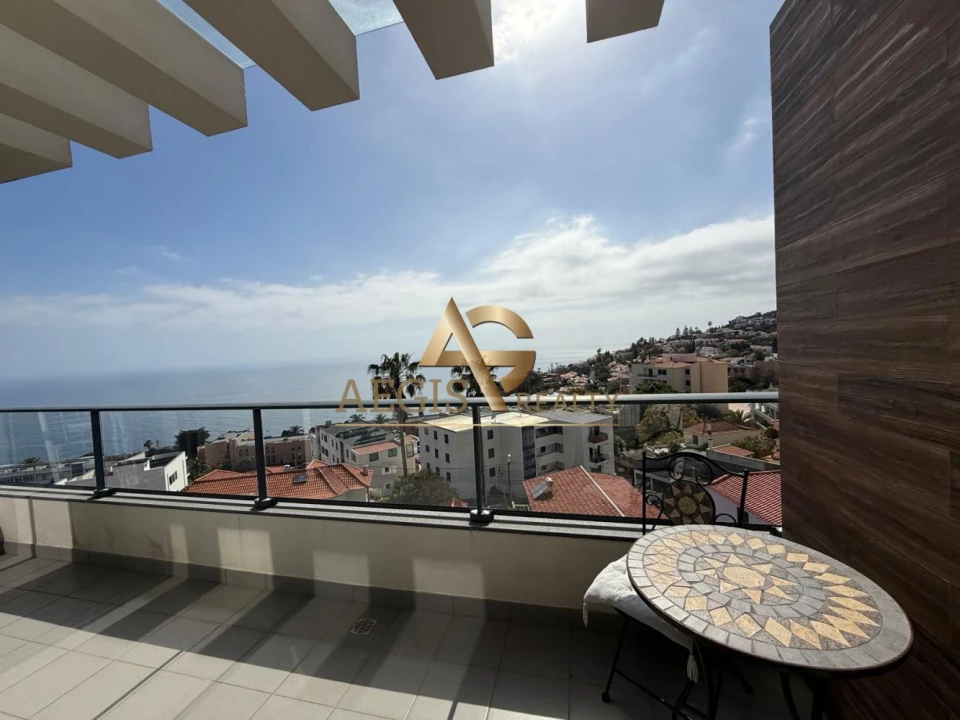 Apartamento T2 para Venda em Caniço Foto 17