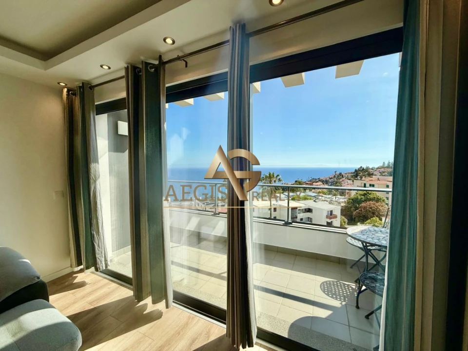 Apartamento T2 para Venda em Caniço Foto 5