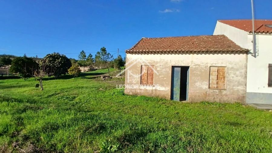 Moradia T1 para Venda em Sarzedas Foto 2