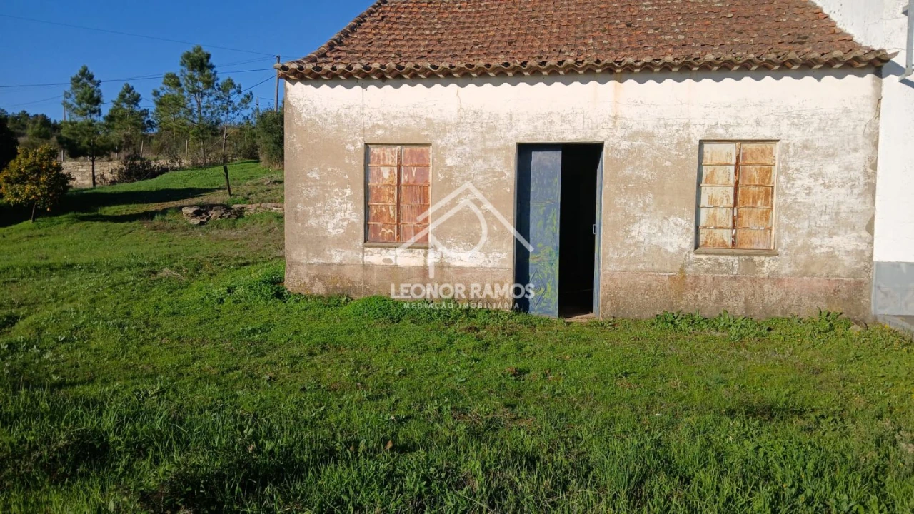 Moradia T1 para Venda em Sarzedas Foto 3