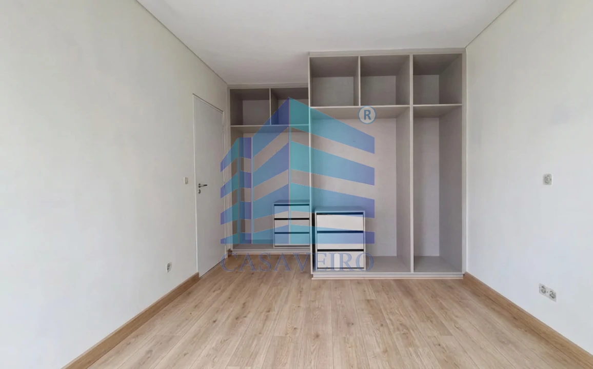 Apartamento T1 para Venda em Glória e Vera Cruz Foto 4