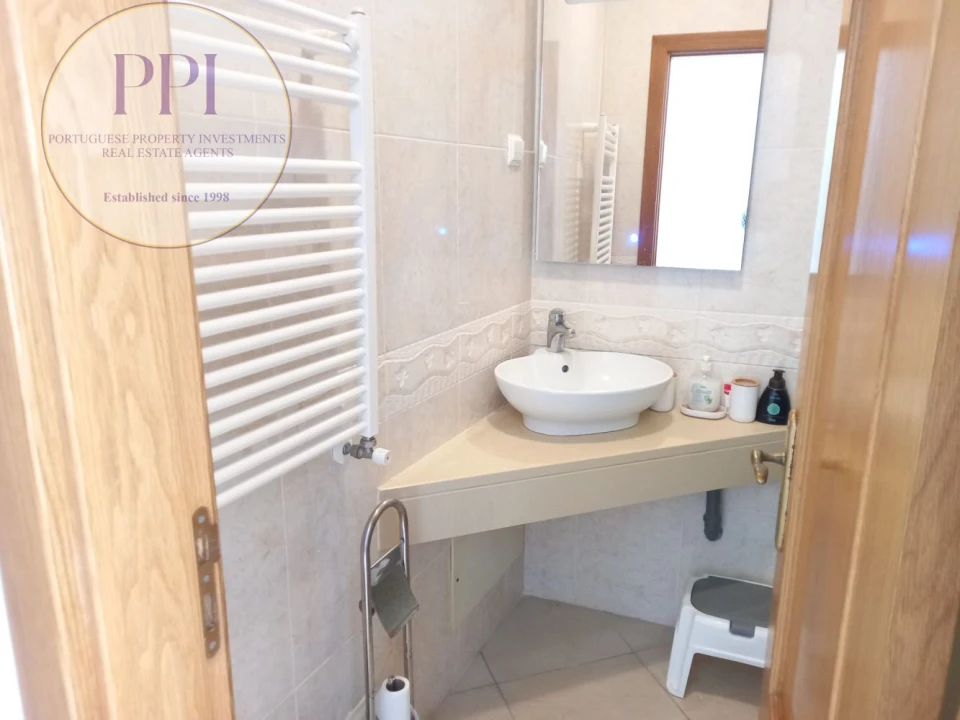 Apartamento T2 para Venda em Budens Foto 6