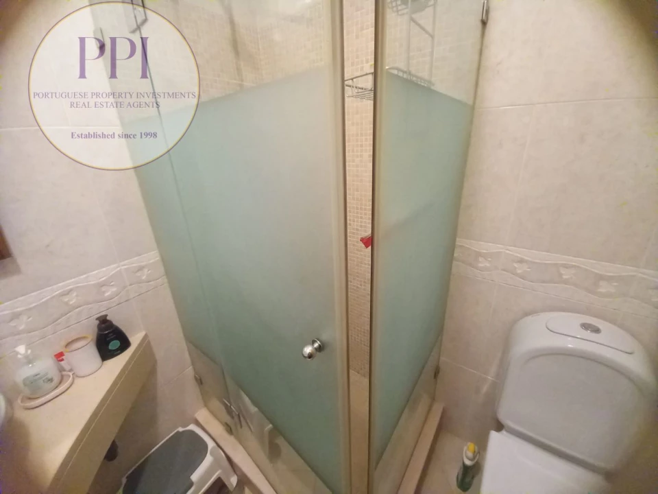 Apartamento T2 para Venda em Budens Foto 5