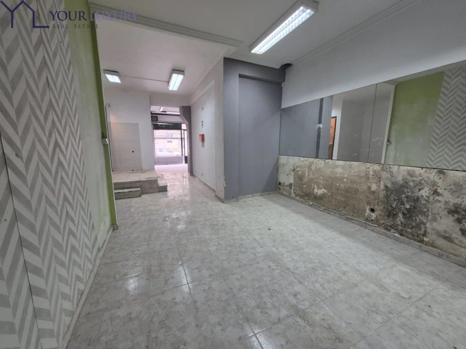 Loja para Arrendamento em Encosta do Sol Foto 9