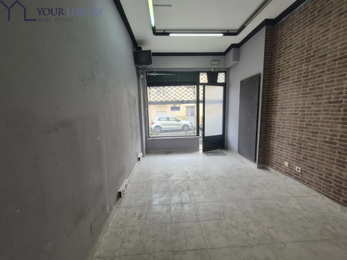 Loja para Arrendamento em Encosta do Sol