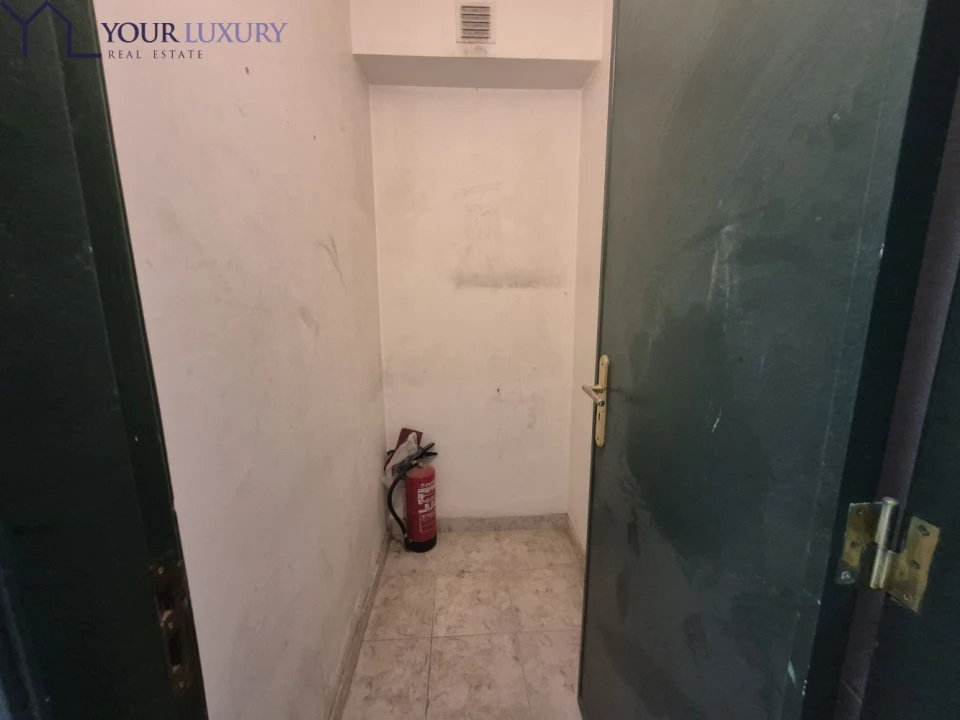 Loja para Arrendamento em Encosta do Sol Foto 6