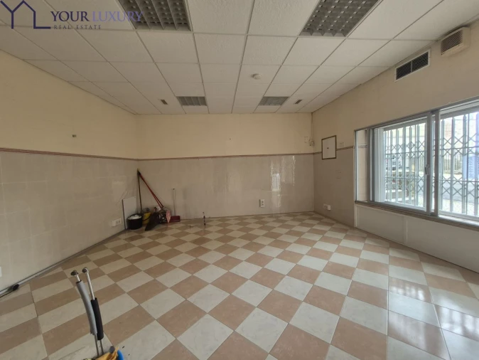 Loja para Arrendamento em Queluz e Belas Foto 9