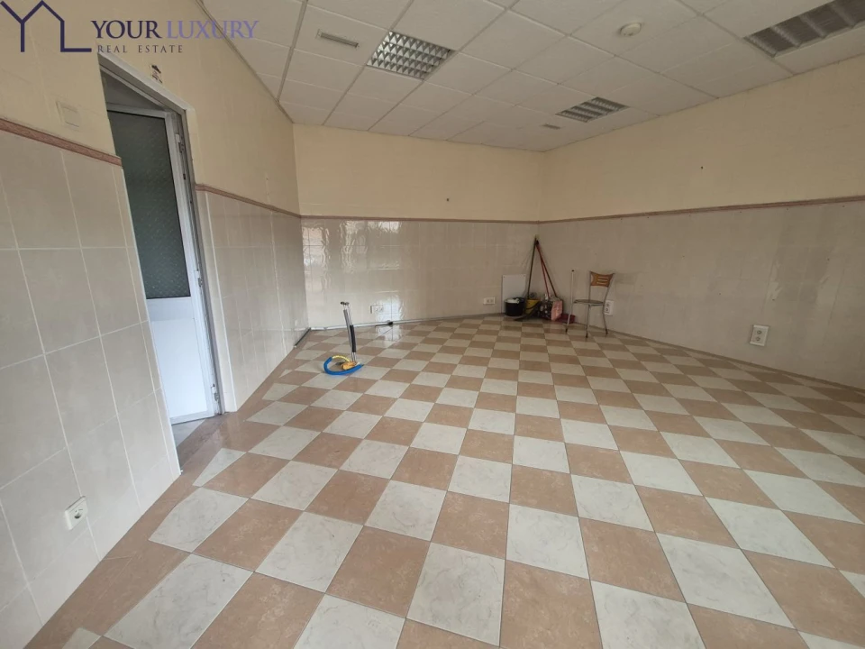 Loja para Arrendamento em Queluz e Belas Foto 2