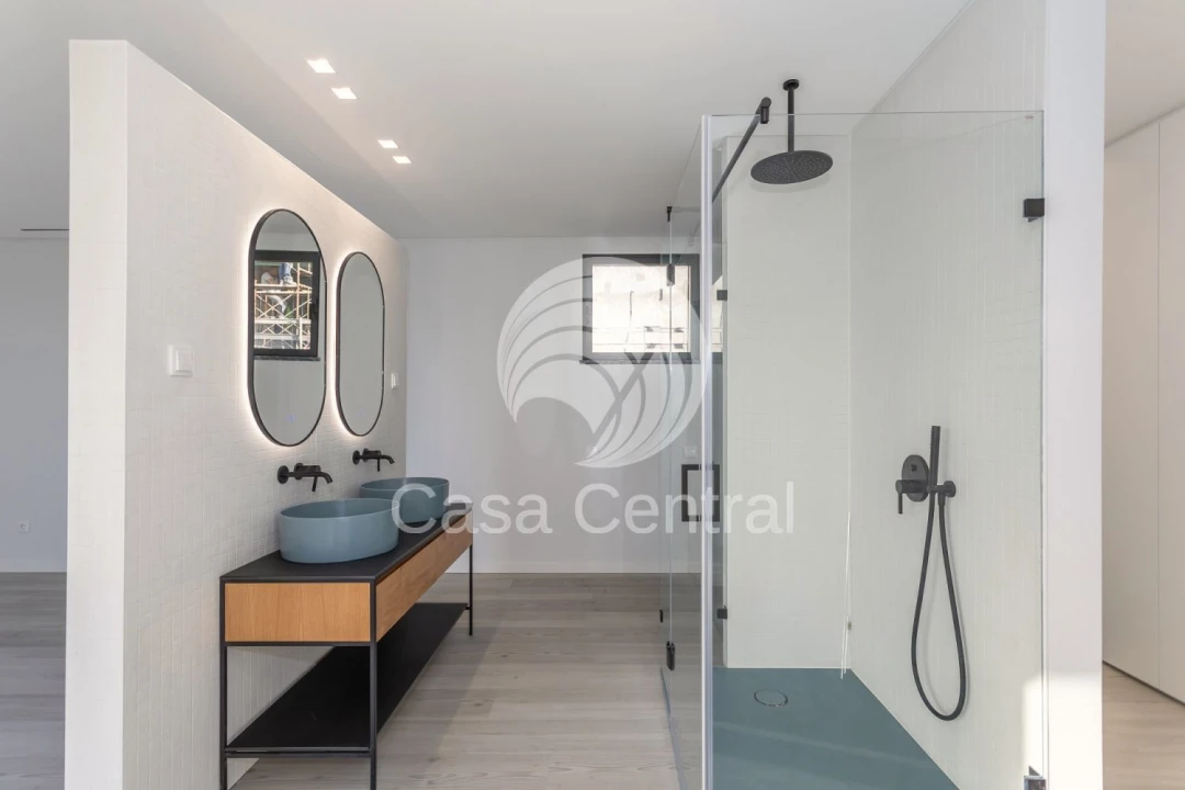 Moradia T5 para Venda em Alcabideche Foto 19