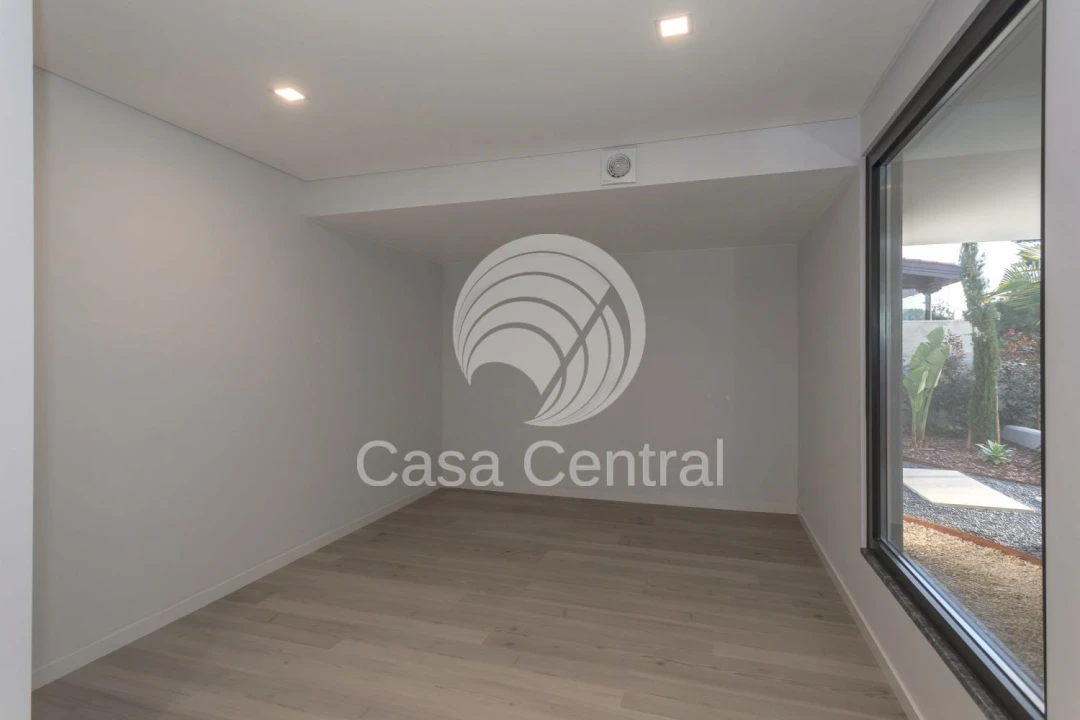 Moradia T5 para Venda em Alcabideche Foto 50