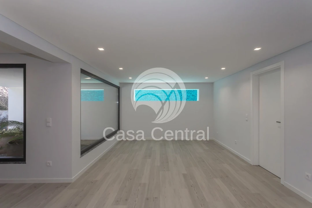 Moradia T5 para Venda em Alcabideche Foto 47