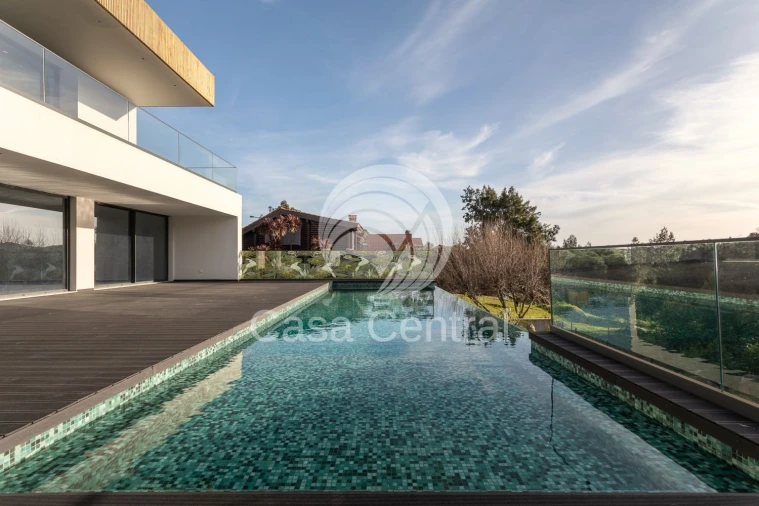 Moradia T5 para Venda em Alcabideche Foto 3