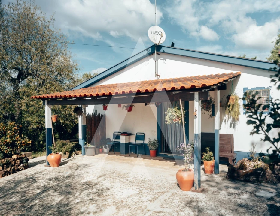 Moradia T2 para Venda em Vacariça Foto 1