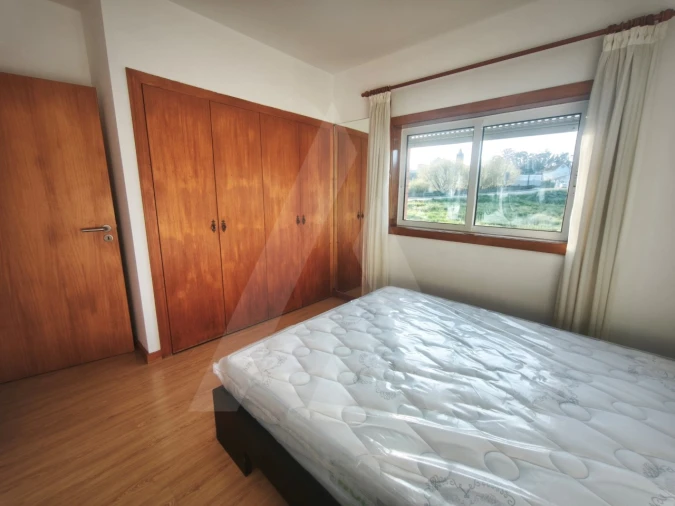 Apartamento T1 para Arrendamento em Alquerubim Foto 16