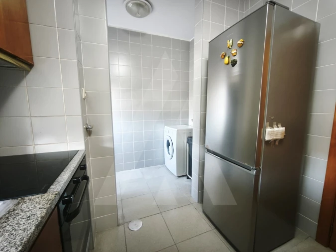 Apartamento T1 para Arrendamento em Alquerubim Foto 9