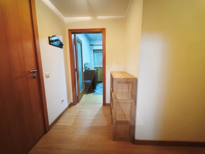 Apartamento T1 para Arrendamento em Alquerubim Foto 6