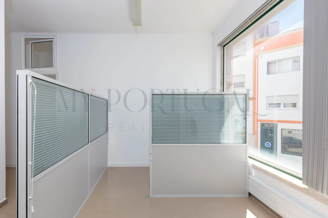 Escritório para Arrendamento em Rio de Mouro Foto 15