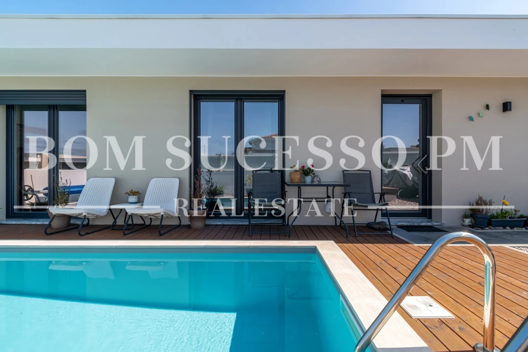 Moradia T3 para Venda em Bombarral e Vale Covo Foto 4