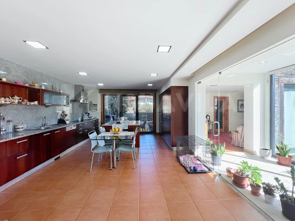 Moradia T5 para Venda em Gondar e Orbacém Foto 16