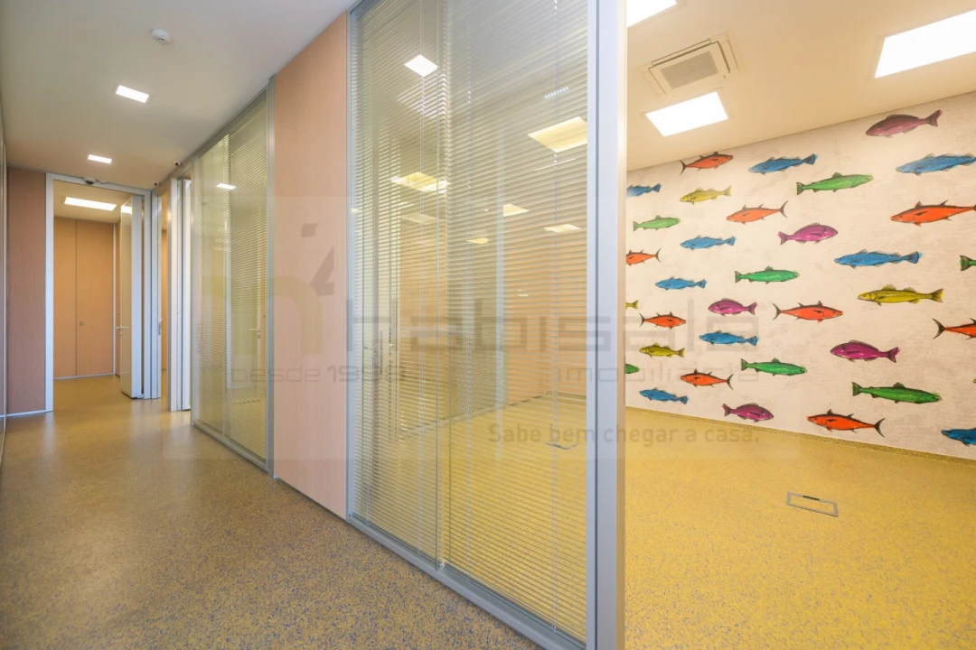 Armazém para Venda em Vialonga Foto 14