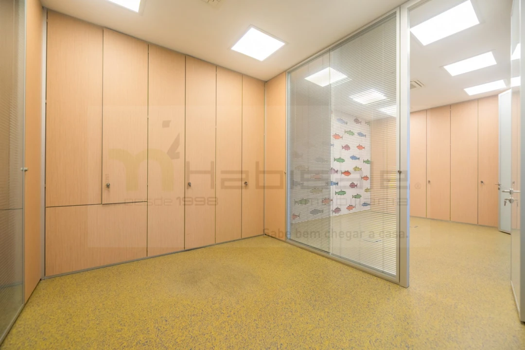 Armazém para Venda em Vialonga Foto 20