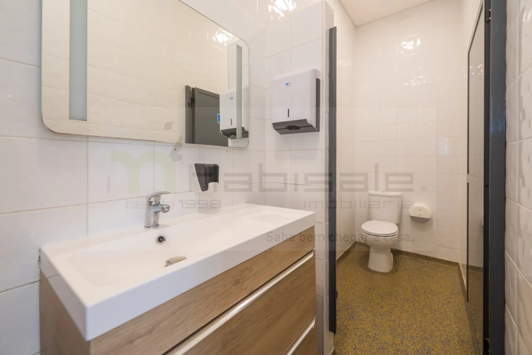 Armazém para Venda em Vialonga Foto 27