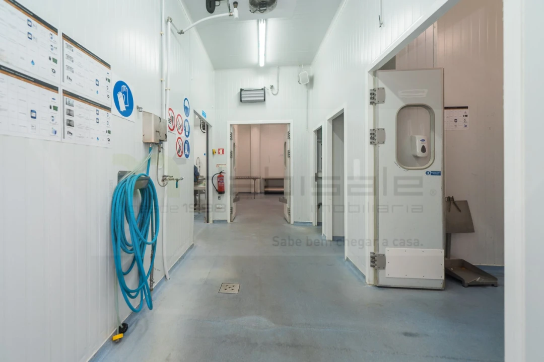 Armazém para Venda em Vialonga Foto 39