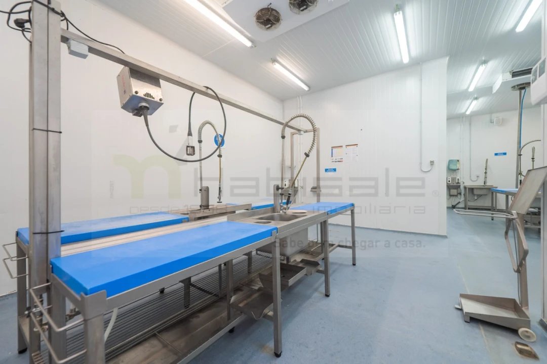 Armazém para Venda em Vialonga Foto 52