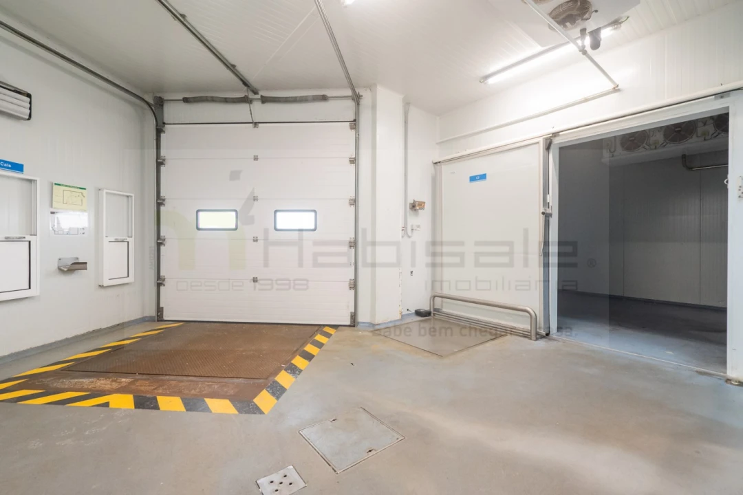 Armazém para Venda em Vialonga Foto 57