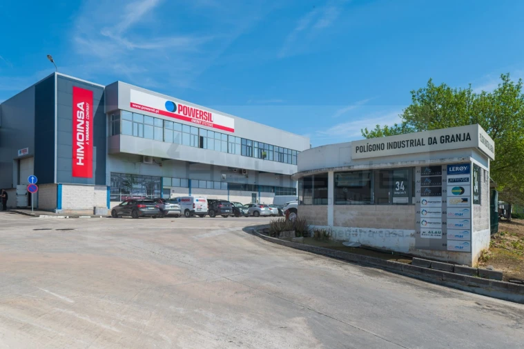 Armazém para Venda em Vialonga Foto 3