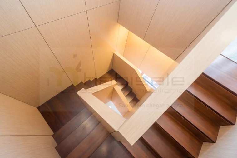 Armazém para Venda em Vialonga Foto 6