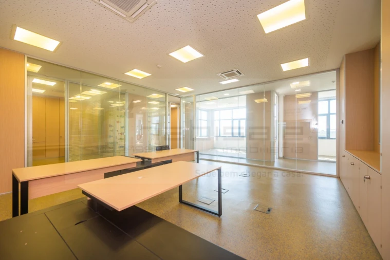 Armazém para Venda em Vialonga Foto 25