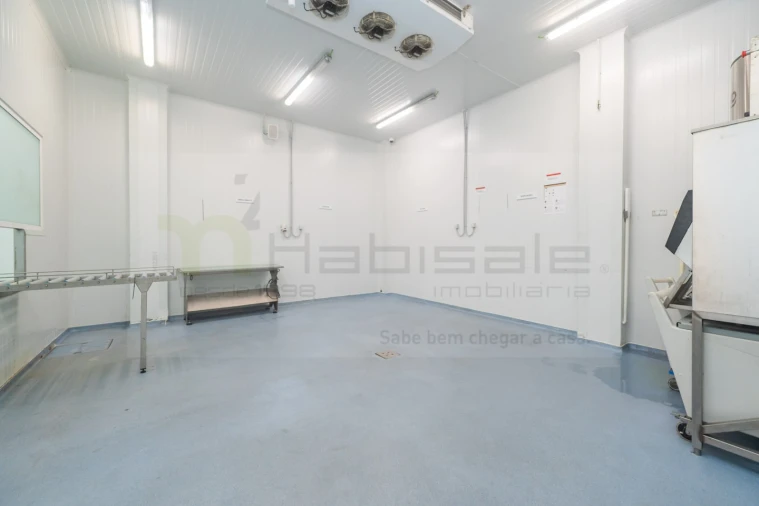 Armazém para Venda em Vialonga Foto 43