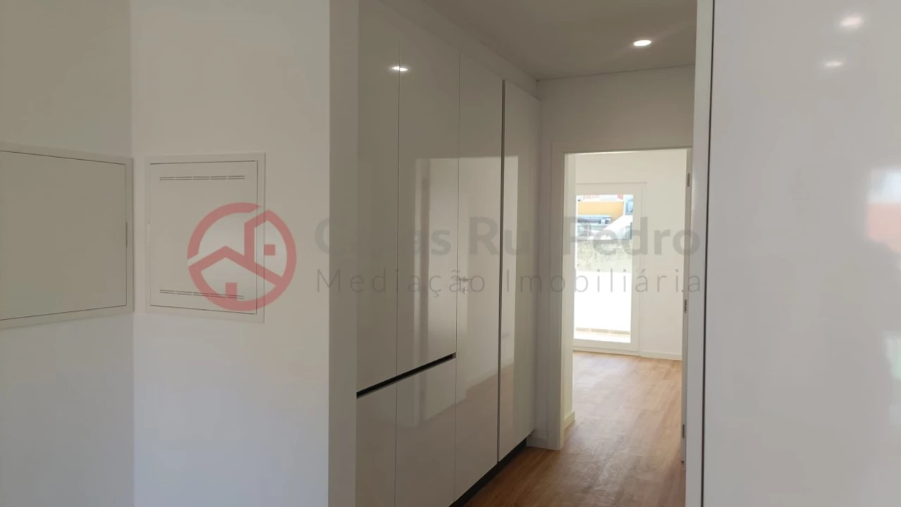 Apartamento T2 para Arrendamento em Laranjeiro e Feijó Foto 28