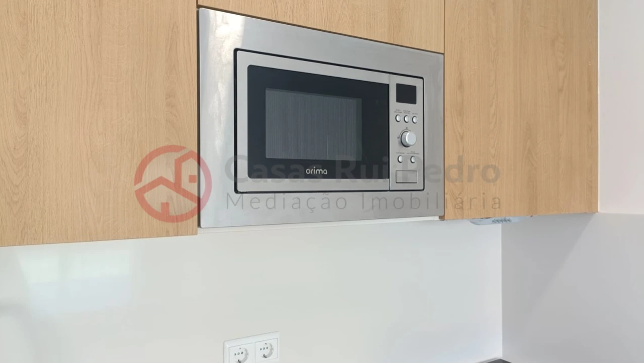 Apartamento T2 para Arrendamento em Laranjeiro e Feijó Foto 7