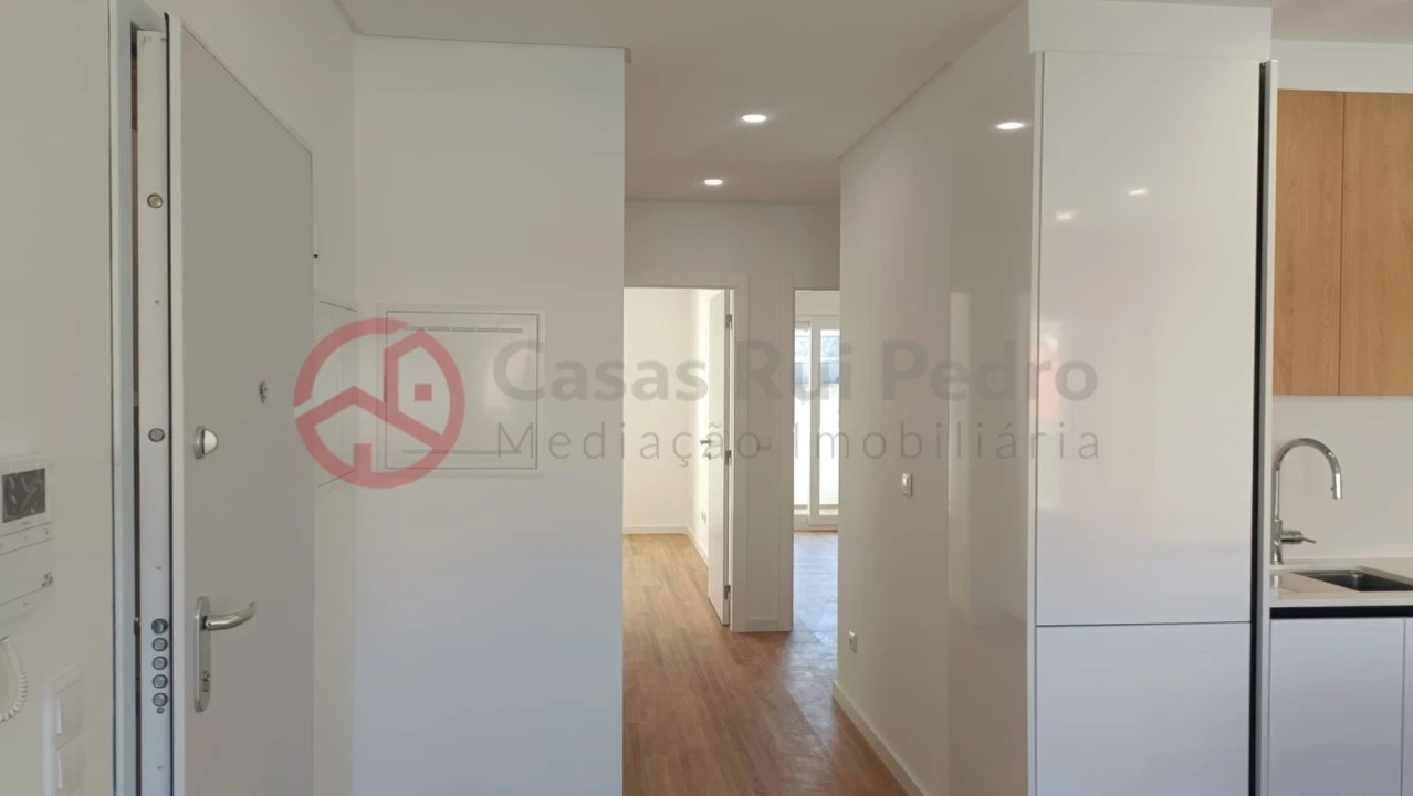 Apartamento T2 para Arrendamento em Laranjeiro e Feijó Foto 11