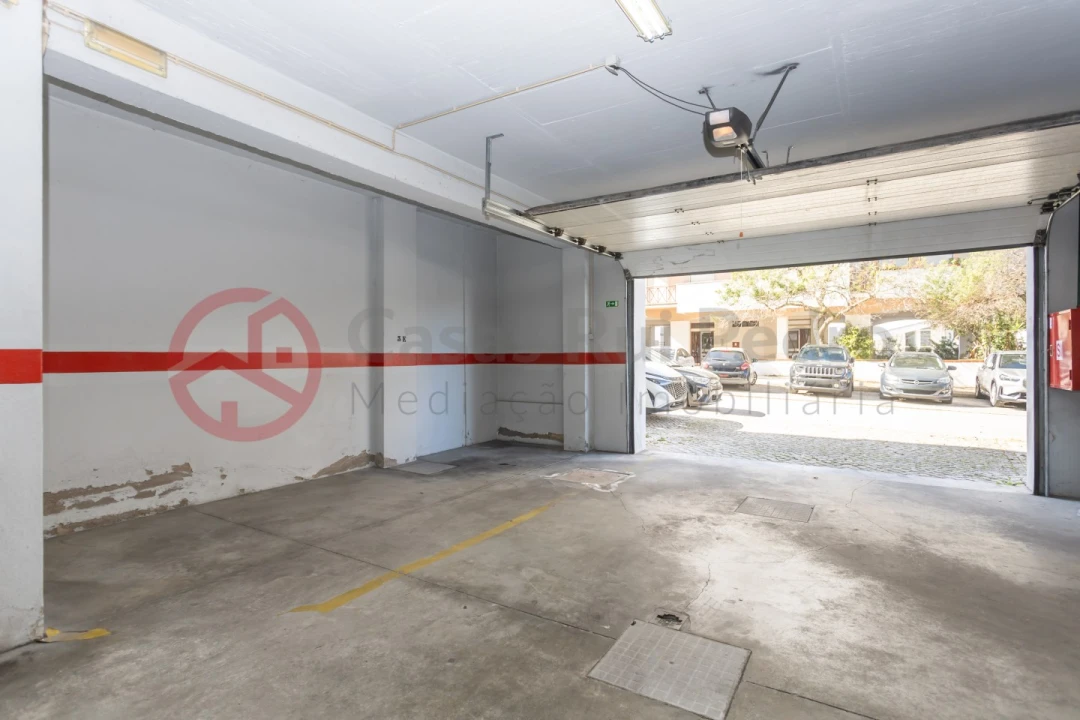 Apartamento T2 para Arrendamento em Laranjeiro e Feijó Foto 14