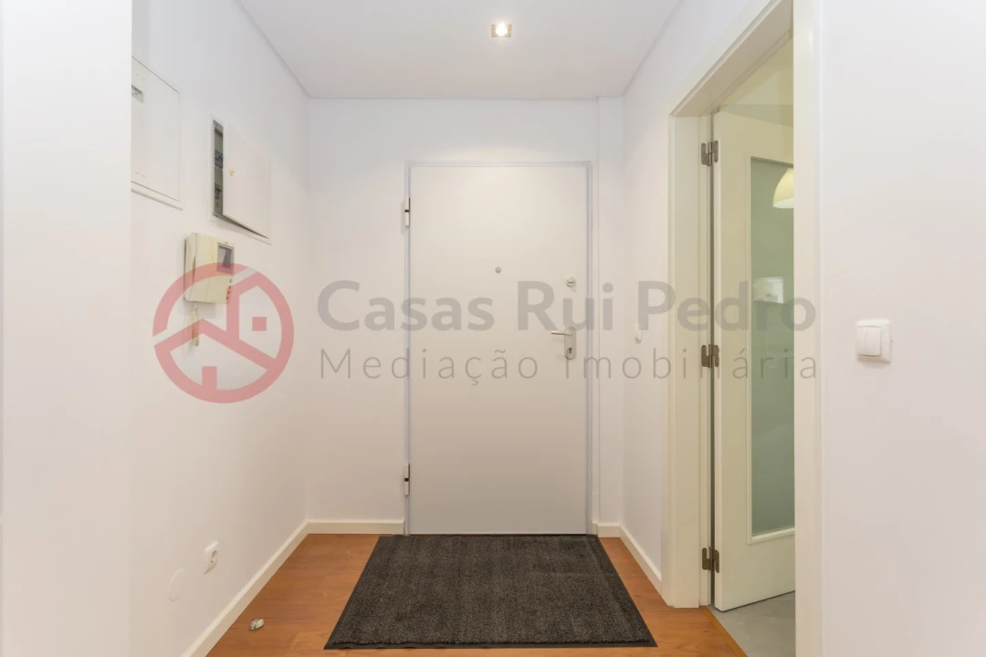 Apartamento T2 para Arrendamento em Laranjeiro e Feijó Foto 16